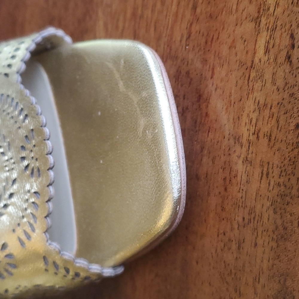 Ann Taylor gold sandals - 9M - Picture 6 of 9